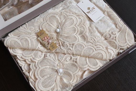 Велюрова скатертина Selin Nehir 160х300 Бежевий | Зображення 2