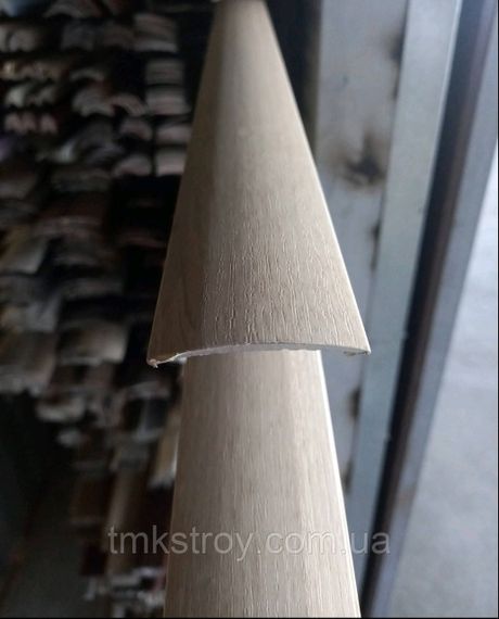 Пороговая планка разных цветов 30*3 мм полукруглая ламинированная 90, ясень, скрытый | Зображення 1