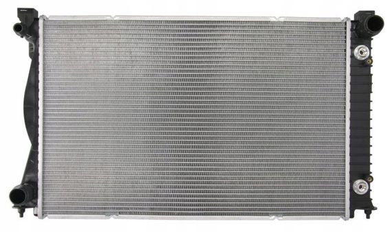 Радиатор двигателя Audi A6 C6 2.7 TDi 2004- 4F0.121.251P  4F0.121.251AG Размер 677x439 Автоматическая КПП