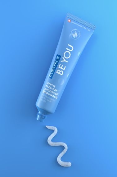 Освітлююча зубна паста Curaprox Be You Blue, блакитного кольору, 60 мл., RDA - 50 Смак: Ожина & Лакриця | Зображення 2