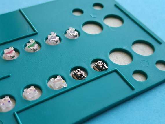 Керамические брекеты Glacier Aesthetic Self-ligating Brackets, Roth .022" w/h 345 (ВЧ: 10 шт.) | Зображення 4