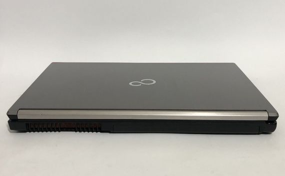 Мобільна робоча станція Б-клас Fujitsu Celsius H760 / 15.6" (1920x1080) IPS / Intel Core i5-6440HQ (4 ядра по 2.6 - 3.5 GHz) / 16 GB DDR4 / 256 GB SSD / nVidia Quadro M600M, 2 GB GDDR5, 128-bit / WebCam / Win 10 Pro б/в | Зображення 2