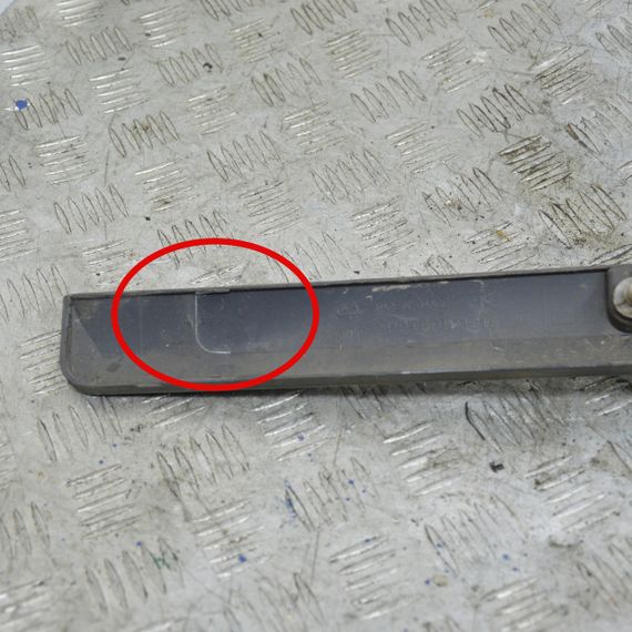 Накладка передніх правих дверей низ Volvo V50 S40 2003-2012 Молдинг передніх правих дверей Вольво В50 30661448 | Зображення 4