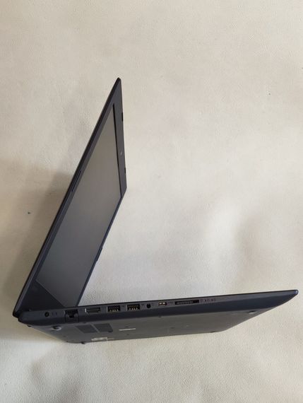 Ноутбук Lenovo IdeaPad 330-17IKB / 17.3" (1600x900) TN / Intel Core i5-8250U (4 (8) ядра по 1.6 - 3.4 GHz) / 8 GB DDR4 / 256 GB SSD / Intel UHD Graphics 620 / WebCam / DVD-ROM б/у | Зображення 4