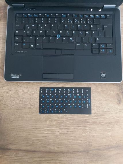 Ноутбук Б-класс Dell Latitude E7440 / 14" (1920x1080) TN / Intel Core i5-4300U (2 (4) ядра по 1.9 - 2.9 GHz) / 8 GB DDR3 / 256 GB SSD / Intel HD Graphics 4400 / WebCam б/у | Зображення 2