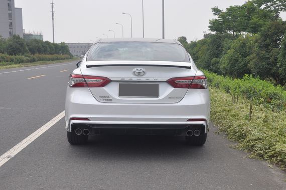 Комплект обвісів Lexus LS style для Toyota Camry 2018-2024 рр | Зображення 7