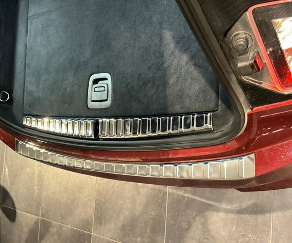 Накладка на задній поріг Carmos (нерж) для BMW iX (I20) 2022- рр