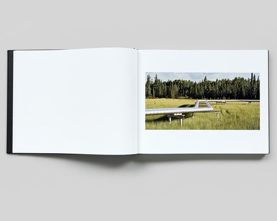 Книга альбом відомих фотографів Едвард Буртинський про індустріальний краєвид Edward Burtynsky: Oil | Зображення 2