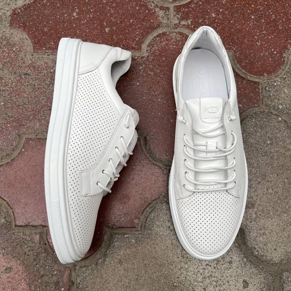 Чоловічі білі шкіряні кеди з перфорацією — тренд взуття | Зображення 2