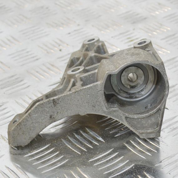 Кронштейн кріплення компресора кондиціонера 1.2 TSI Skoda Fabia II Rapid 2007-2019 Лапа компресора кондиціонера Шкода 03F260885 | Зображення 3