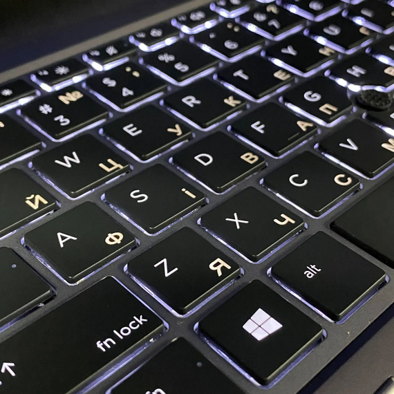 Мобильная рабочая станция Б-класс HP zBook 17 G6 / 17.3" (1920x1080) IPS / Intel Core i9-9880H (8 (16) ядер по 2.3 - 4.8 GHz) / 32 GB DDR4 / 128 GB SSD + 500 GB HDD / nVidia Quadro RTX 3000, 6 GB GDDR6, 192-bit / WebCam / TouchID б/у + Подарок Мышь / USB | Зображення 5