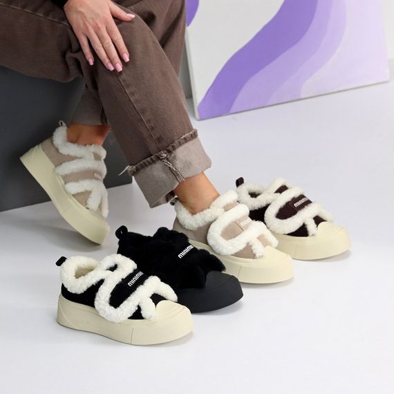 Шоколадные спортивные замшевые зимние автоледи на бежевой подошве | Зображення 9