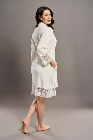 Жіночий халат Nusa 0431 велюровий з мереживом, кремовий S | Зображення 2