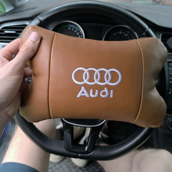 Набор из двух подушек на подголовник Audi, из натуральной коричневой кожи, Подарок мужчине водителю | Зображення 8