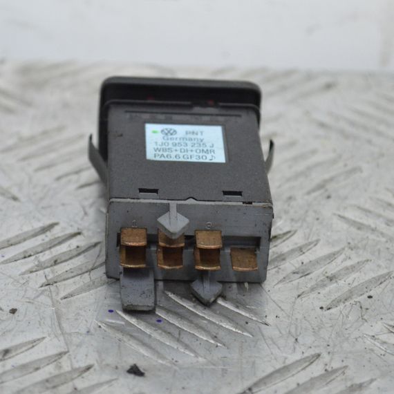 Кнопка аварійки Volkswagen Golf IV ввімкнення аварійного сигналу Фольксваген Гольф 4 1J0953235J | Зображення 1