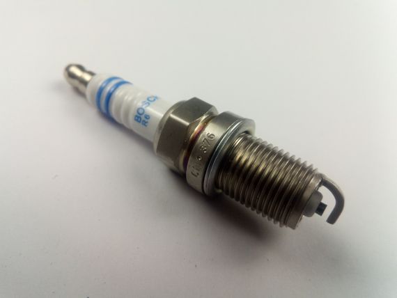 Свічка запалювання BOSCH PLUS FR8DCX +19 (Lanos 1.6) (0242229660)Цена за шт. | Зображення 2