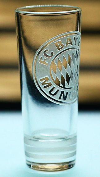 Стеклянная рюмка 60мл ФК Bayern München Бавария с гравировкой подарок для фаната футбольный стопка | Зображення 1