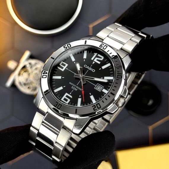 Чоловічий годинник Casio MTP-VD01D-1B | Зображення 1
