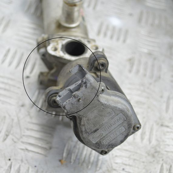 Клапан EGR Jaguar 2.7 D егр Ягуар лівий 4R8Q-9D475-A 4R8Q9D475A | Зображення 3