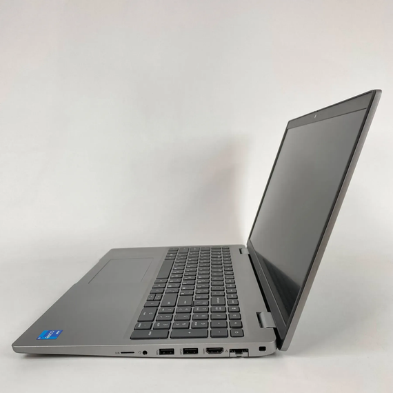 Ультрабук Dell Latitude 5520 / 15.6" (1920x1080) IPS / Intel Core i5-1135G7 (4 (8) ядра по 2.4 - 4.2 GHz) / 16 GB DDR4 / 256 GB SSD / Intel Iris Xe Graphics / HDMI / WebCam б/у + Подарок Беспроводная мышь / USB | Зображення 4