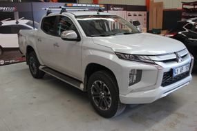 Перемычки на гладкую крышу (2 шт, Asaf V4) для Mitsubishi L200 2015-2024 гг