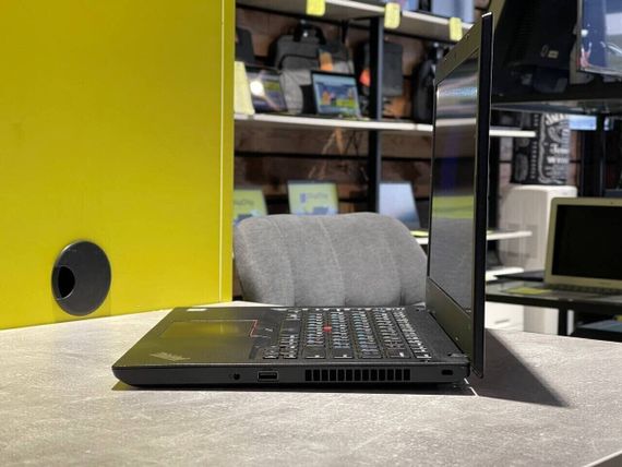 Ультрабук Lenovo ThinkPad L480 / 14" (1920x1080) IPS / Intel Core i3-8130U (2 (4) ядра по 2.2 - 3.4 GHz) / 8 GB DDR4 / 120 GB SSD / Intel UHD Graphics 620 / WebCam б/у | Зображення 3