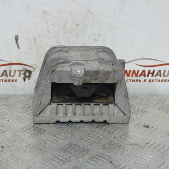 Кронштейн двигуна Volkswagen Golf Jetta Passat Опора подушка мотора Фольксваген Пассат 1K0199262K | Зображення 1