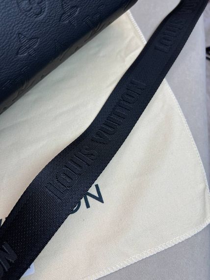 Месенджер чорна Louis Vuitton Voyager PM Monogram Shadow c872 | Зображення 8