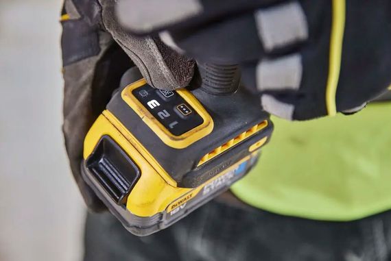 Шурупокрут ударний акумуляторний безщітковий DeWALT без АКБ та ЗА DCF860N | Зображення 6