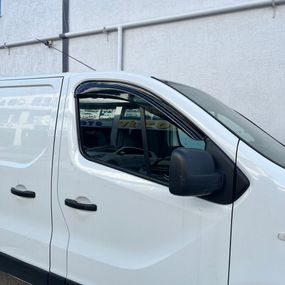 Вітровики EuroCap (2 шт) для Nissan NV300/Primastar 2016- рр