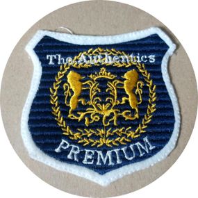 Нашивка на одежду The Aut hentics Premium 90*85 мм
