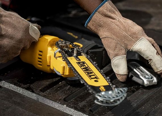 Акумуляторна міні-пилка DeWalt без АКБ та ЗП DCMPS520N | Зображення 6