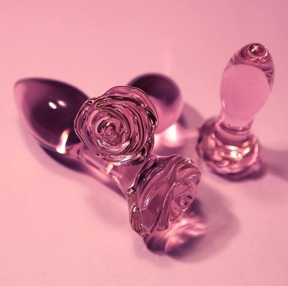 Набір анальних пробок DreamToys Glaze Glass Rosebud скляний, рожевий, 3 шт. Sex Aura | Зображення 3