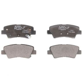 Гальмівні колодки Bosch дискові задні HYUNDAI/KIA Accent/i20/i30/i40/Ceed/Cerato/R 0986494557