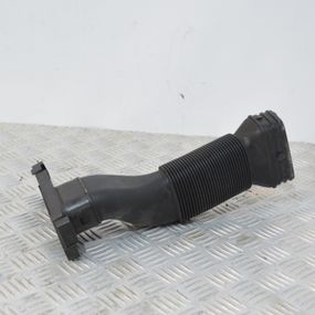 Патрубок повітряного фільтра 1.2 Skoda Fabia II 2007-2014 Фланець трубка повітропроводу Шкода Фабія 2 6R0129618F