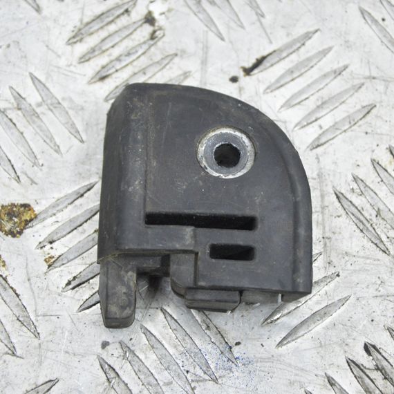 Заглушка ліва середня направляючої ролика зсувних дверей Citroen Berlingo B9 2008-2025 Сітроен 9033AW | Зображення 1