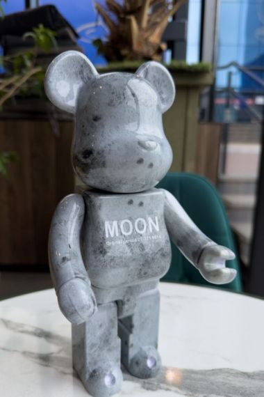 Bearbrick  NASA Moon дизайнерська статуетка ведмідь Беарбрік 28 см mb012 сіра | Зображення 4