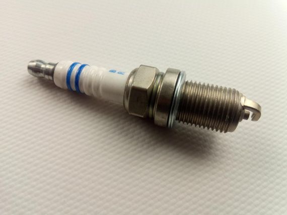 Свічка запалювання BOSCH PLUS FR7DCX +11 (ВАЗ 2110-12, 16 кл.) (0242235667) (2112-3707010) | Зображення 2