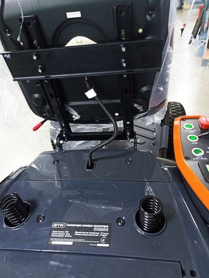 Газонокосарка акумуляторна самохідна з сидінням GTM BRM96 KIT (96 см, 35-115 мм, GTM 40+40 В, 160 кг) | Зображення 6