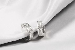 Серьги из белого золота с муассанитами S-0270