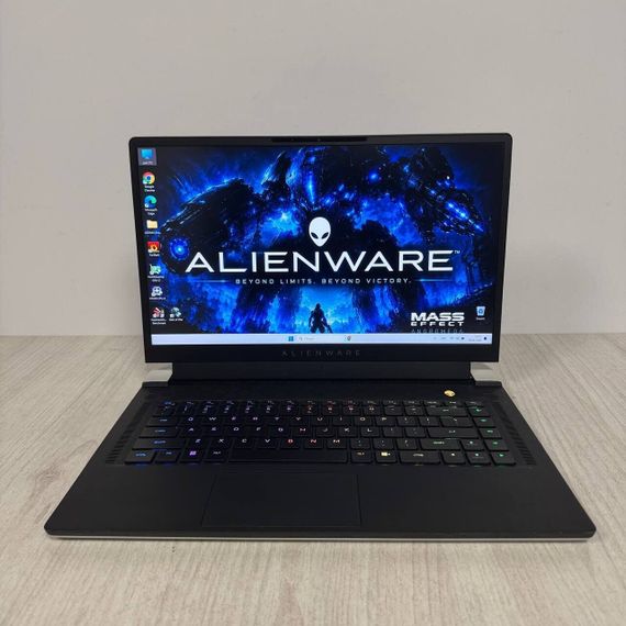 Игровой ноутбук Dell Alienware x15 R2 / 15.6" (1920x1080) IPS / Intel Core i9-12900H (14 (20) ядер по 3.8 - 5.0 GHz) / 32 GB DDR5 / 512 GB SSD / nVidia GeForce RTX 3070 Ti, 8 GB GDDR6, 256-bit / WebCam б/у | Зображення 1
