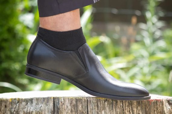 Кожаные туфли черные на резинке 44 размер | Зображення 4