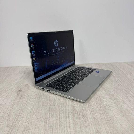 Ультрабук Б-класс HP EliteBook 640 G10 / 14" (1920x1080) IPS / Intel Core i7-1365U (10 (12) ядер по 1.8 - 5.2 GHz) / 8 GB DDR4 / 256 GB SSD / Intel Iris Xe Graphics / WebCam б/у | Зображення 5