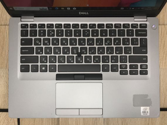 Ультрабук Б-класс Dell Latitude 5410 / 14" (1920x1080) IPS Touch / Intel Core i5-10210U (4 (8) ядра по 1.6 - 4.2 GHz) / 8 GB DDR4 / 256 GB SSD M.2 / Intel UHD Graphics / WebCam / USB 3.1 / HDMI / Windows 10 б/у | Зображення 3