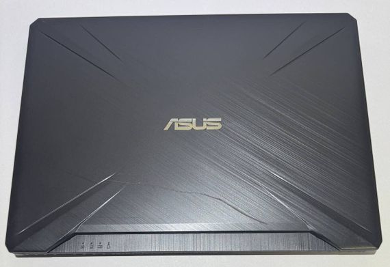 Ігровий ноутбук Asus TUF FX505DT / 15.6" (1920x1080) IPS / AMD Ryzen 5 3550H (4 (8) ядра по 2.1 - 3.7 GHz) / 32 GB DDR4 / 1000 GB SSD / nVidia GeForce GTX 1650, 4 GB GDDR5, 128-bit / WebCam б/в | Зображення 4