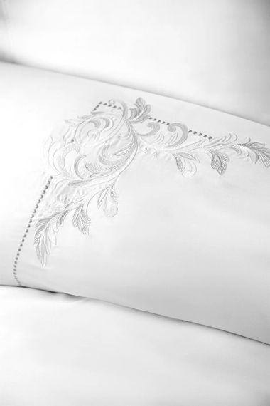 Комплект постельного белья Issimo  Embroidered Satin 200х220 см Voyant Classic | Зображення 1