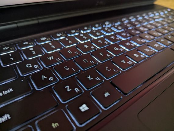 Мобільна робоча станція Б-клас Dell Precision 7560 / 15.6" (1920x1080) IPS / Intel Core i5-11500H (6 (12) ядер по 2.4 - 4.6 GHz) / 16 GB DDR4 / 512 GB SSD / nVidia Quadro T1200, 4 GB GDDR6, 128-bit / WebCam / Windows 11 б/в + Подарунок Миша / USB | Зображення 6