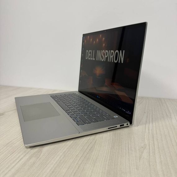 Ноутбук Б-класс Dell Inspiron 16 5620 / 16" (1920x1200) IPS Touch / Intel Core i7-1260U (10 (12) ядер по 1.1 - 4.7 GHz) / 16 GB DDR4 / 512 GB SSD NVMe / nVidia GeForce MX570 A, 2 GB GDDR6, 64-bit / WebCam б/у | Зображення 4