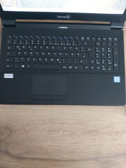 Ноутбук Terra Mobile 1543 / 15.6" (1920x1080) TN / Intel Core i5-9500T (6 ядер по 2.2 - 3.7 GHz) / 16 GB DDR4 / 240 GB SSD + 320 GB HDD / Intel UHD Graphics 630 / WebCam / DVD-ROM / Без АКБ б/у | Зображення 2