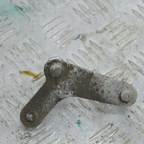 Кронштейн куліси Audi A3 2003-2013 Кронштейн важеля механізму перемикання КПП Ауді а3 1K0711201A